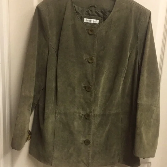 Women's Olive Green Jacket - Picture 9 of 9